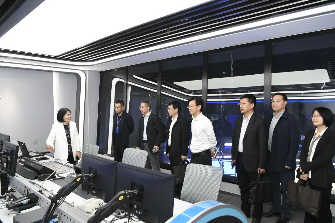 yth2222游艇会官方网站集团与杭报集团签订战略合作协议(图4)